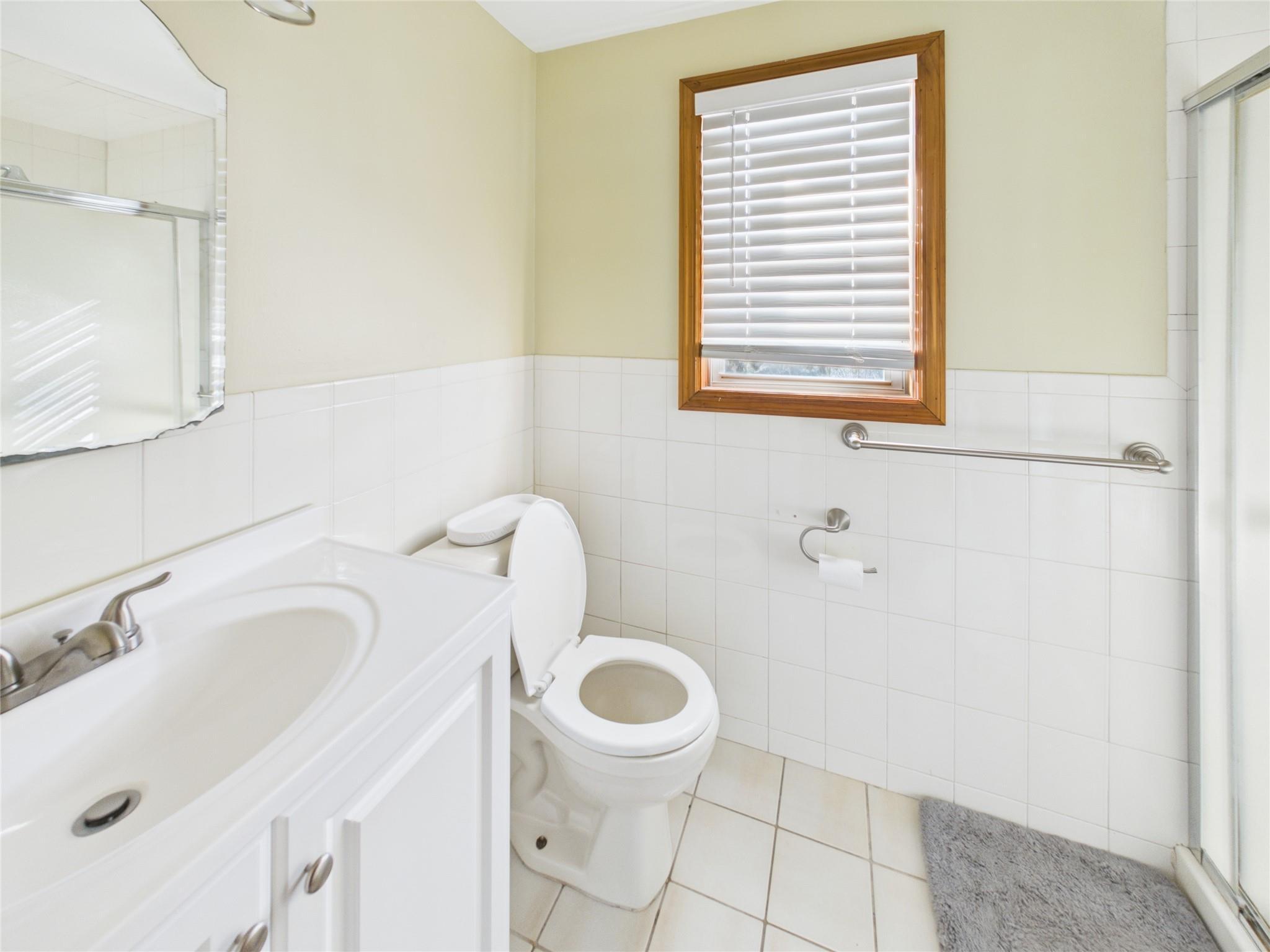 Single Family Commack  Suffolk County, NY 11729, MLS-828819-18