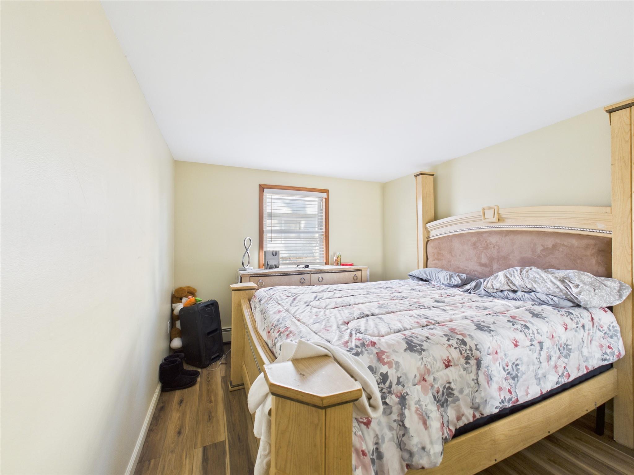 Single Family Commack  Suffolk County, NY 11729, MLS-828819-19