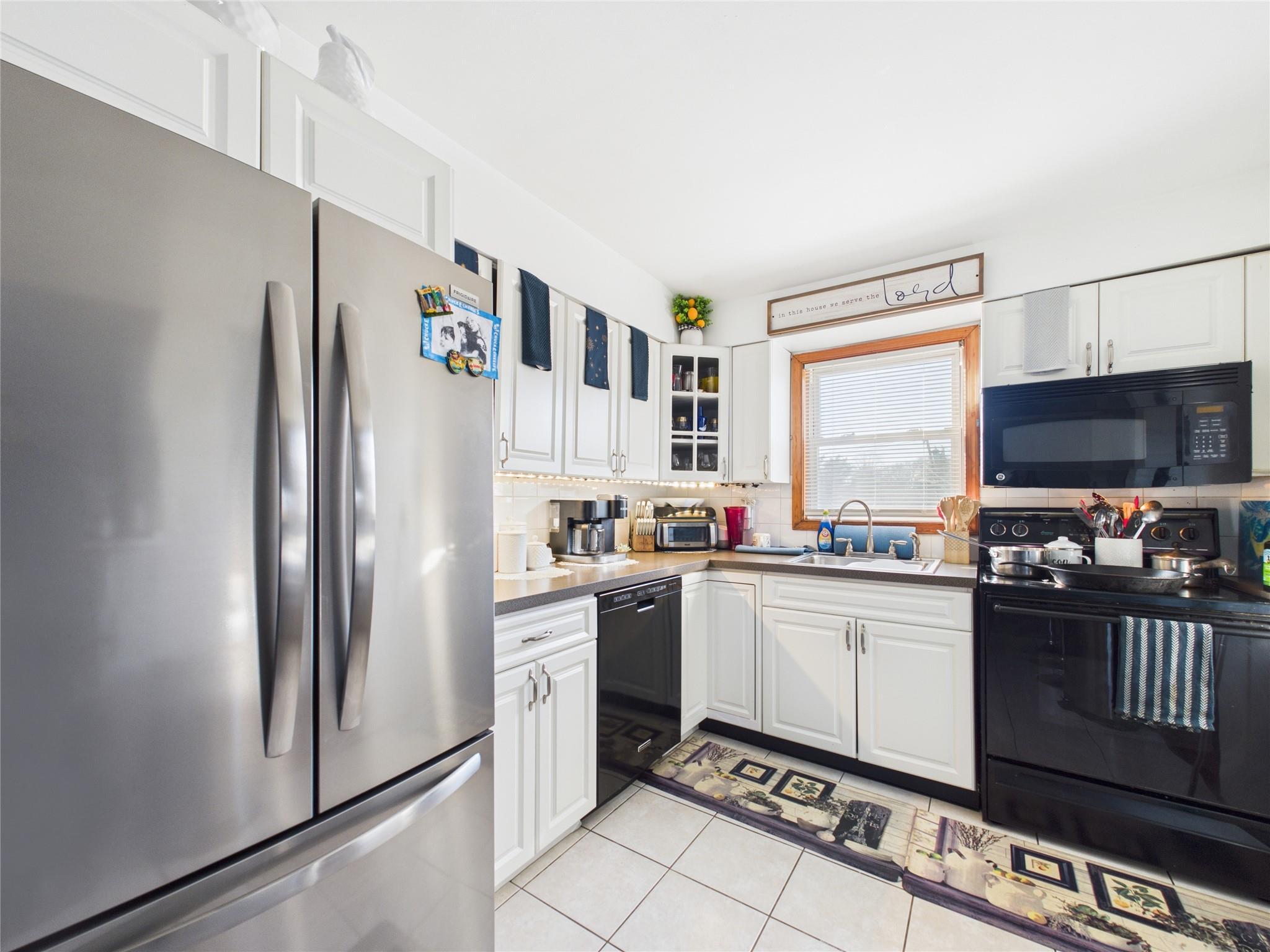 Single Family Commack  Suffolk County, NY 11729, MLS-828819-9