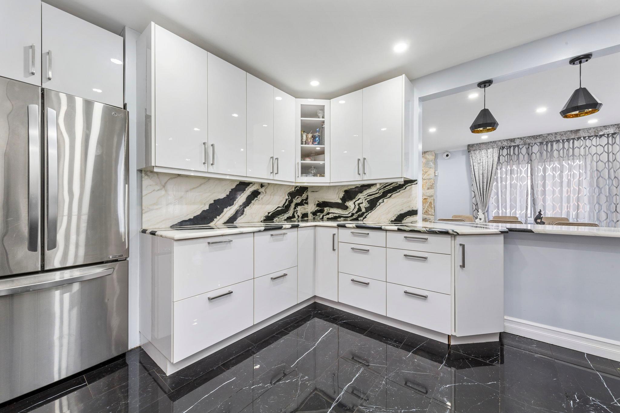Single Family 180th  Queens, NY 11366, MLS-828831-10