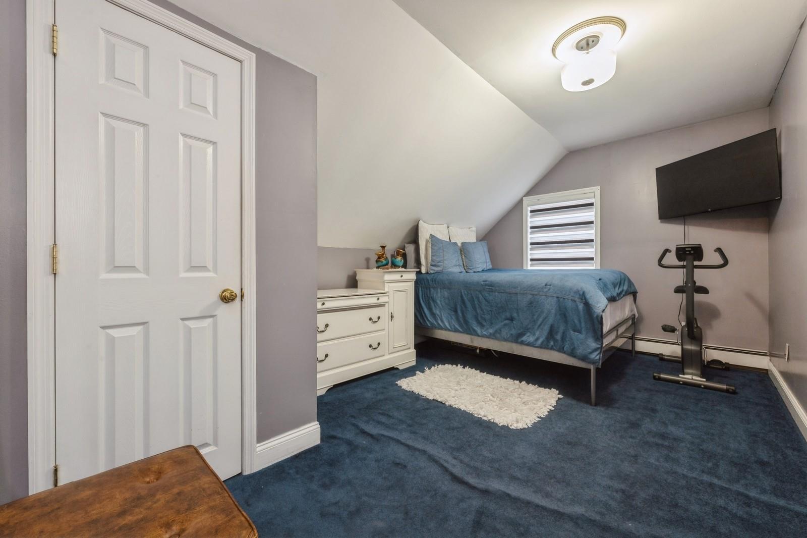 Single Family Gardiners  Nassau County, NY 11756, MLS-828853-14