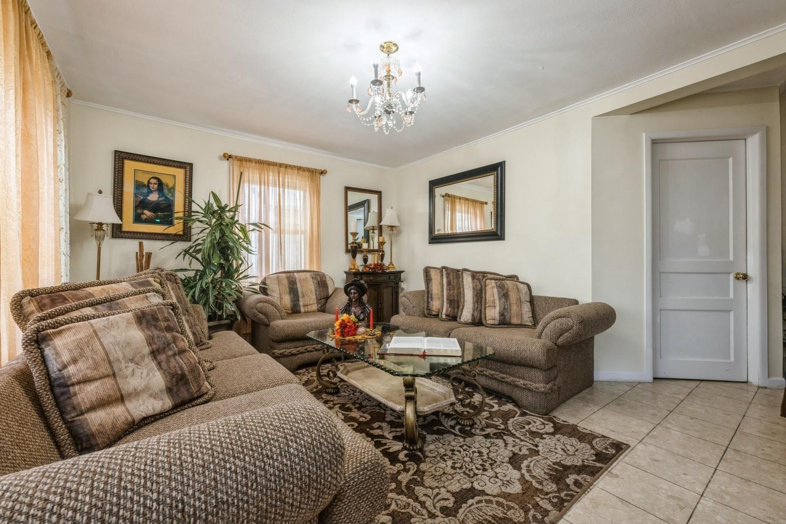 Single Family Gardiners  Nassau County, NY 11756, MLS-828853-6