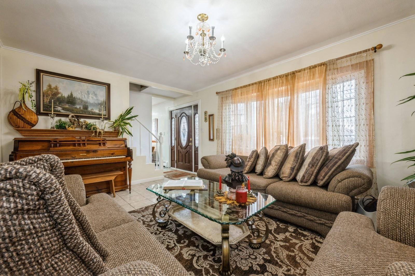 Single Family Gardiners  Nassau County, NY 11756, MLS-828853-7