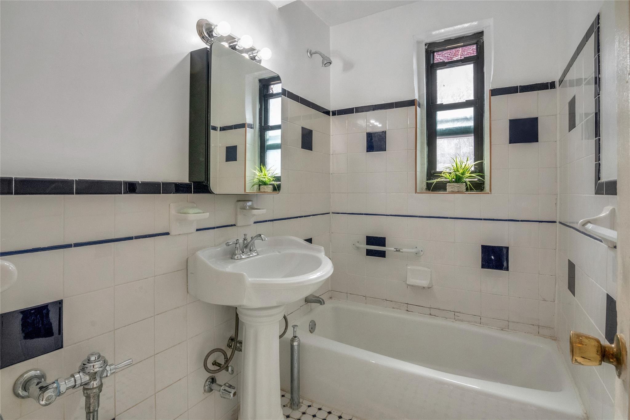 Coop Greystone  Bronx, NY 10463, MLS-828930-11