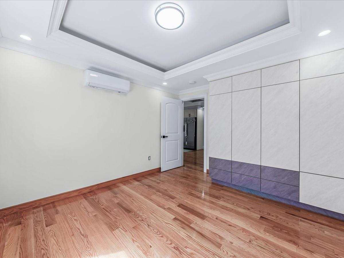 Single Family 204  Queens, NY 11361, MLS-828937-33