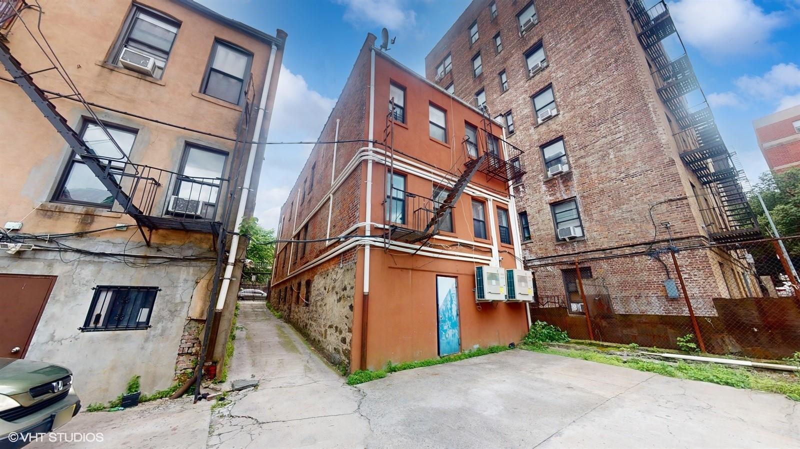 Single Family Eastburn  Bronx, NY 10457, MLS-829001-18