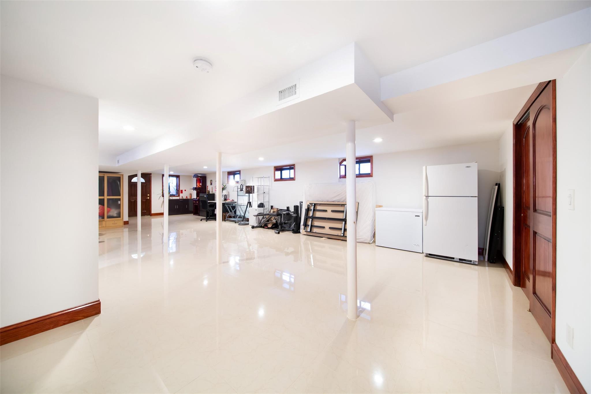 Single Family 187th  Queens, NY 11365, MLS-829032-10