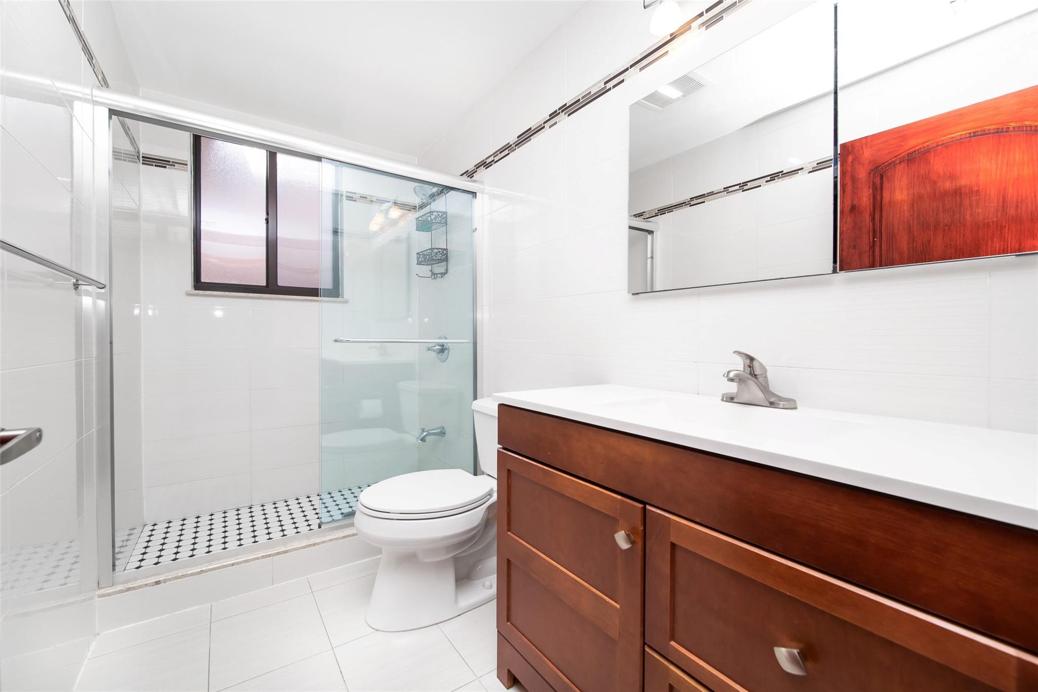 Single Family 187th  Queens, NY 11365, MLS-829032-3