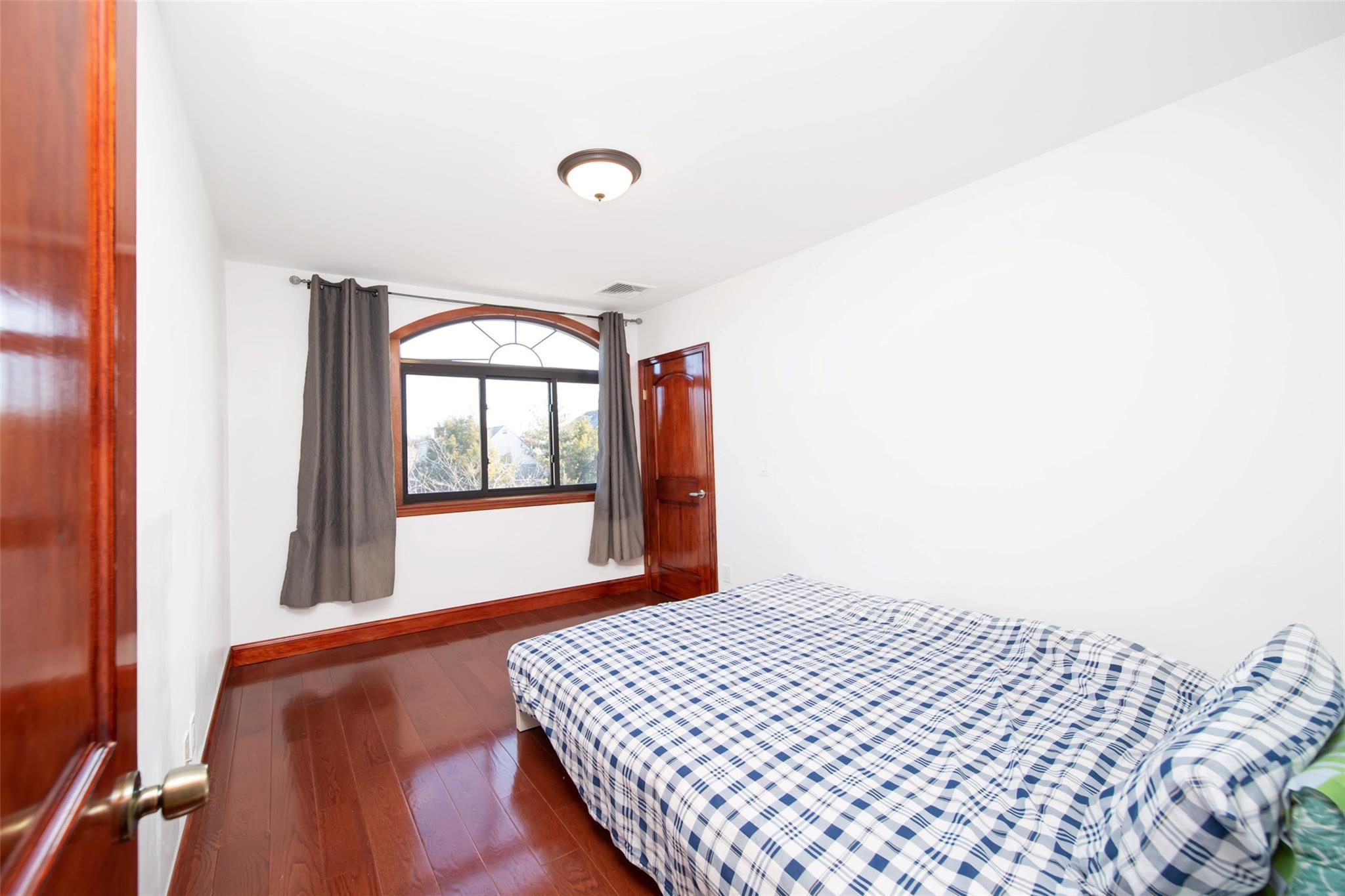 Single Family 187th  Queens, NY 11365, MLS-829032-5