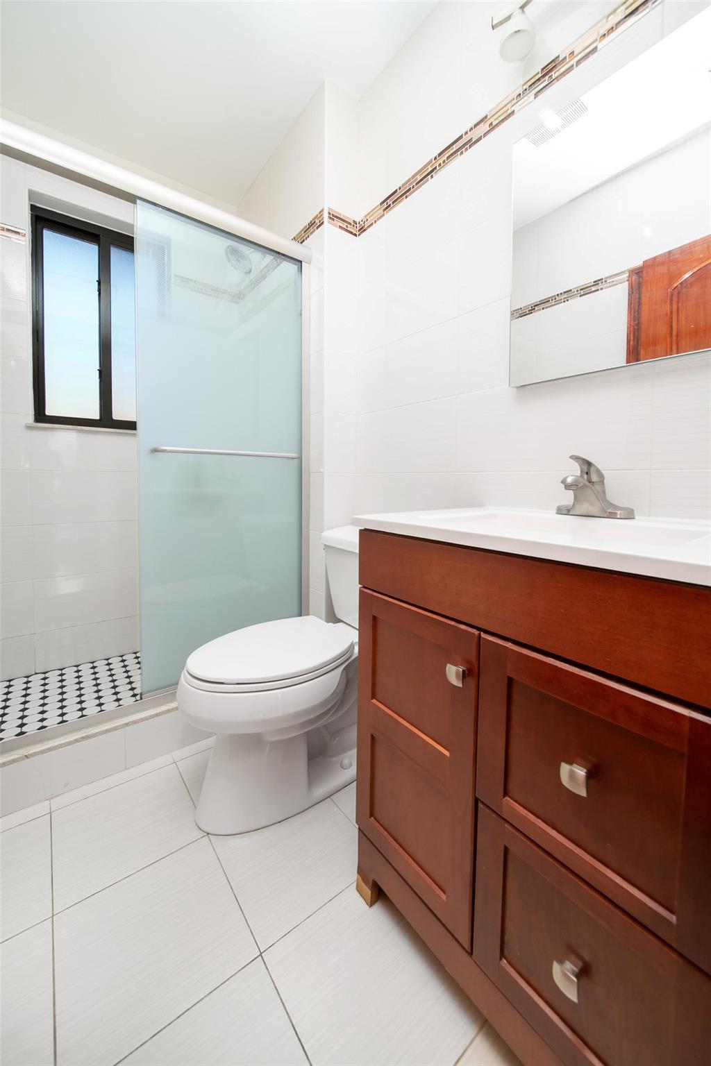 Single Family 187th  Queens, NY 11365, MLS-829032-7