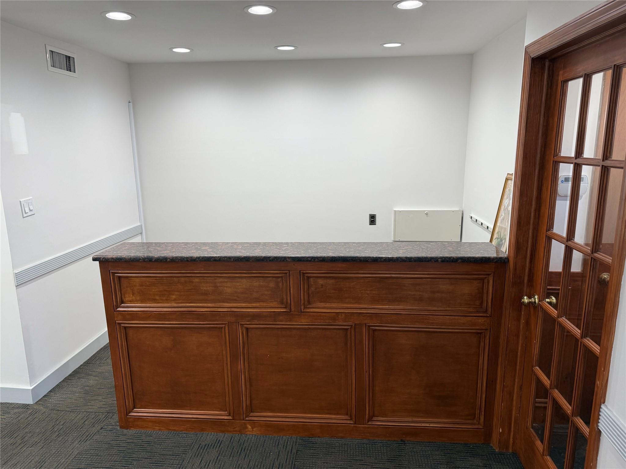Commercial Lease Williamsbridge  Bronx, NY 10461, MLS-829043-2
