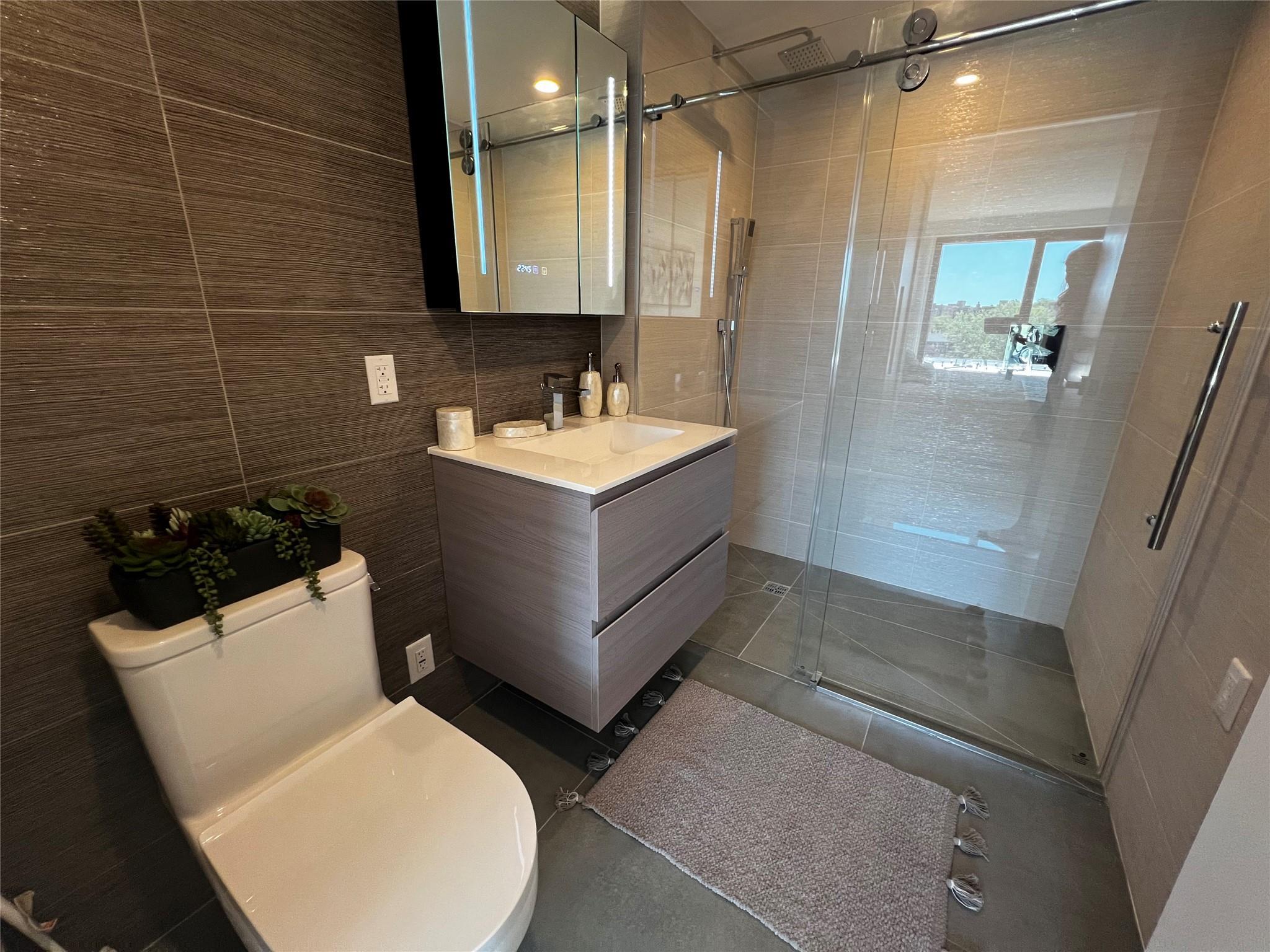 Condo Northern Blvd  Queens, NY 11354, MLS-829101-4