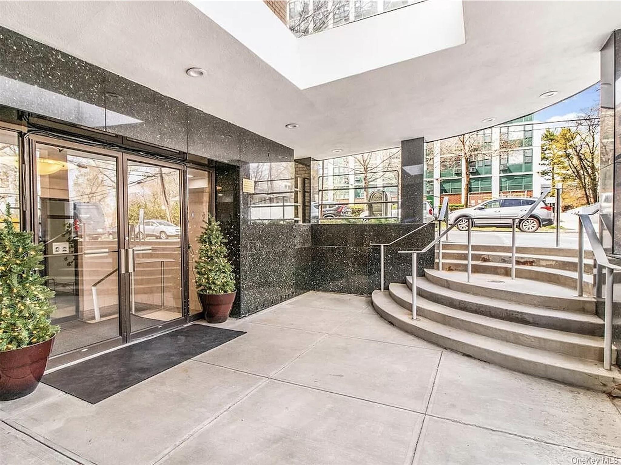 Coop Independence  Bronx, NY 10463, MLS-829189-13