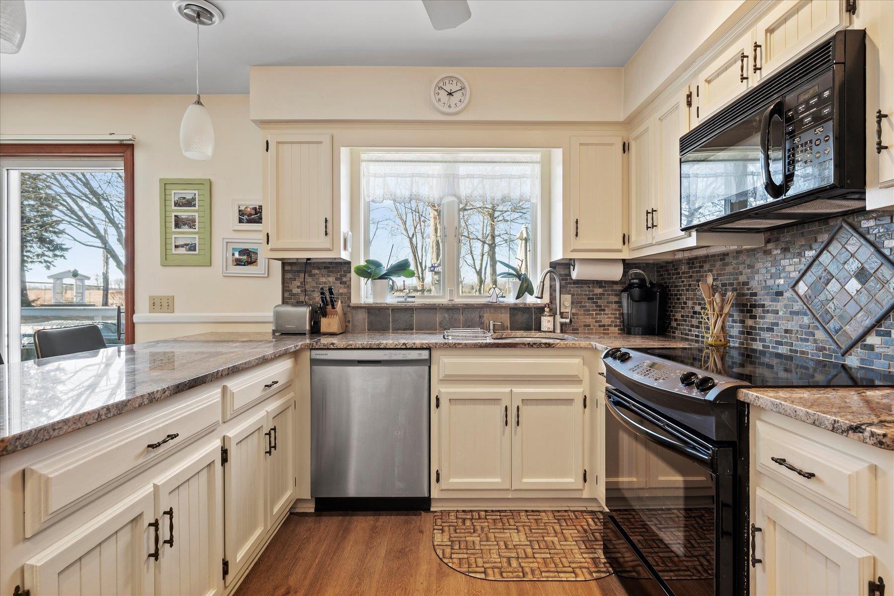 Single Family Pier  Suffolk County, NY 11901, MLS-829196-15
