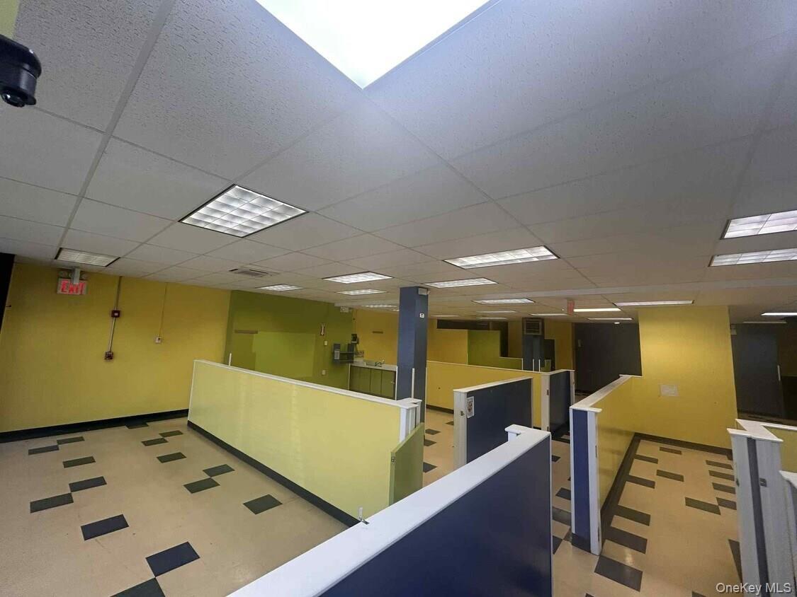 Commercial Lease East Tremont Bronx, NY 10462, MLS-829206-4
