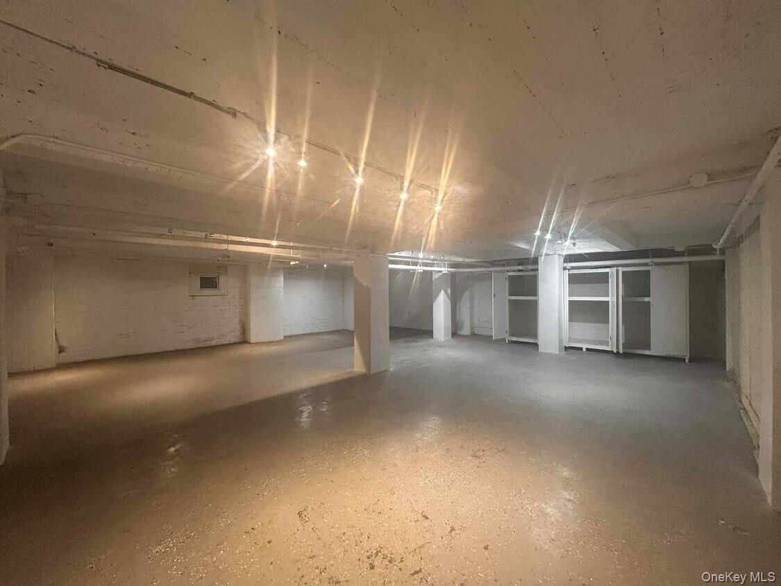 Commercial Lease East Tremont  Bronx, NY 10462, MLS-829206-7