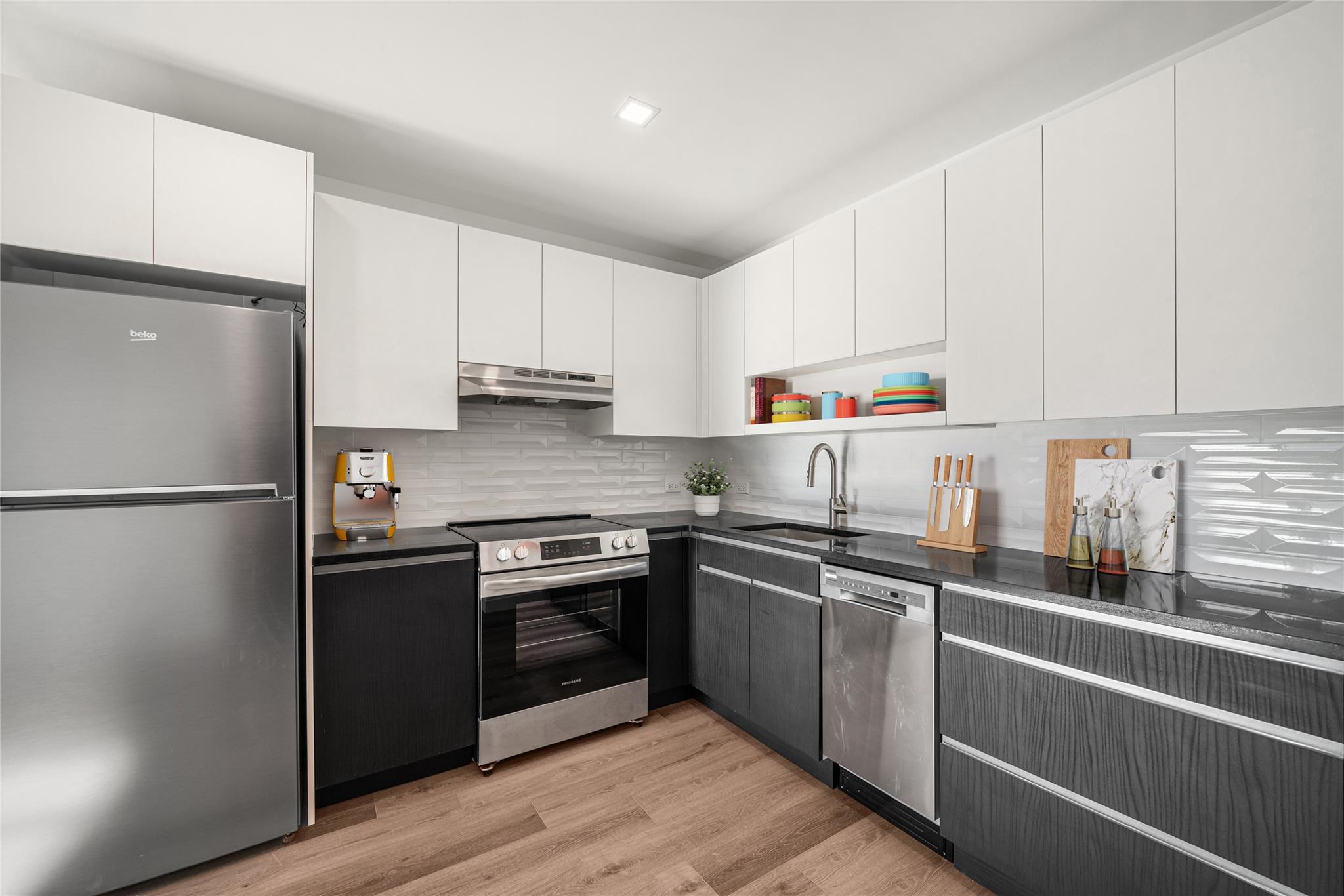Apartment 161st  Bronx, NY 10451, MLS-829230-3