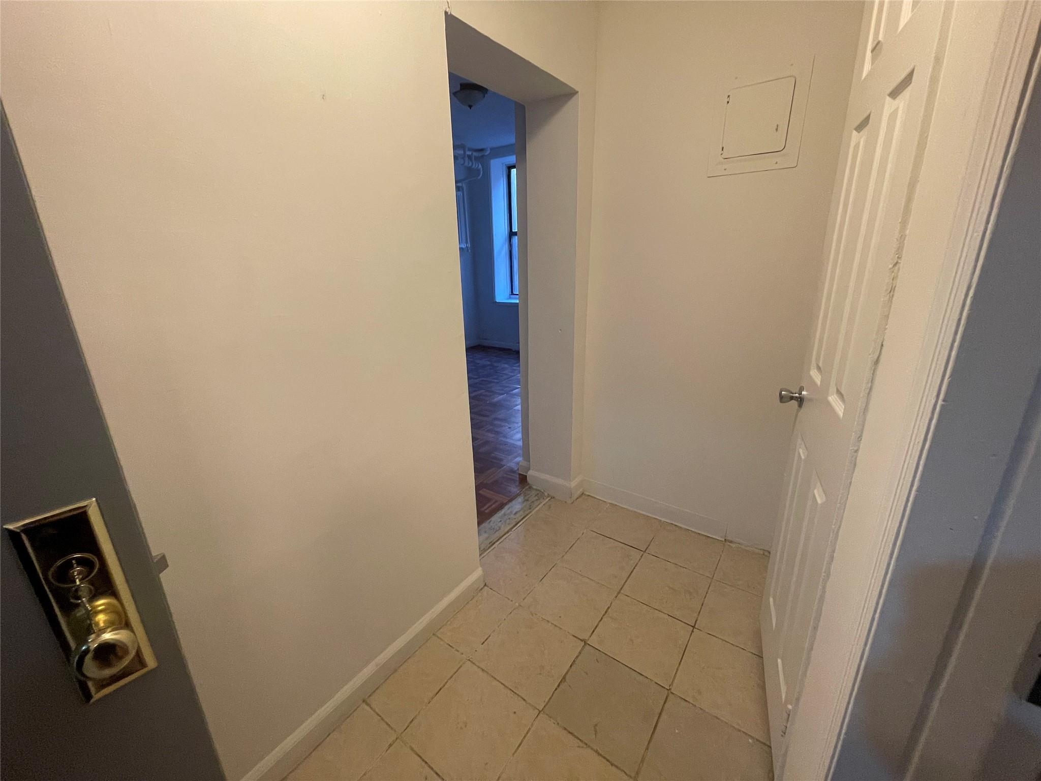 Apartment Crotona  Bronx, NY 10458, MLS-829352-5