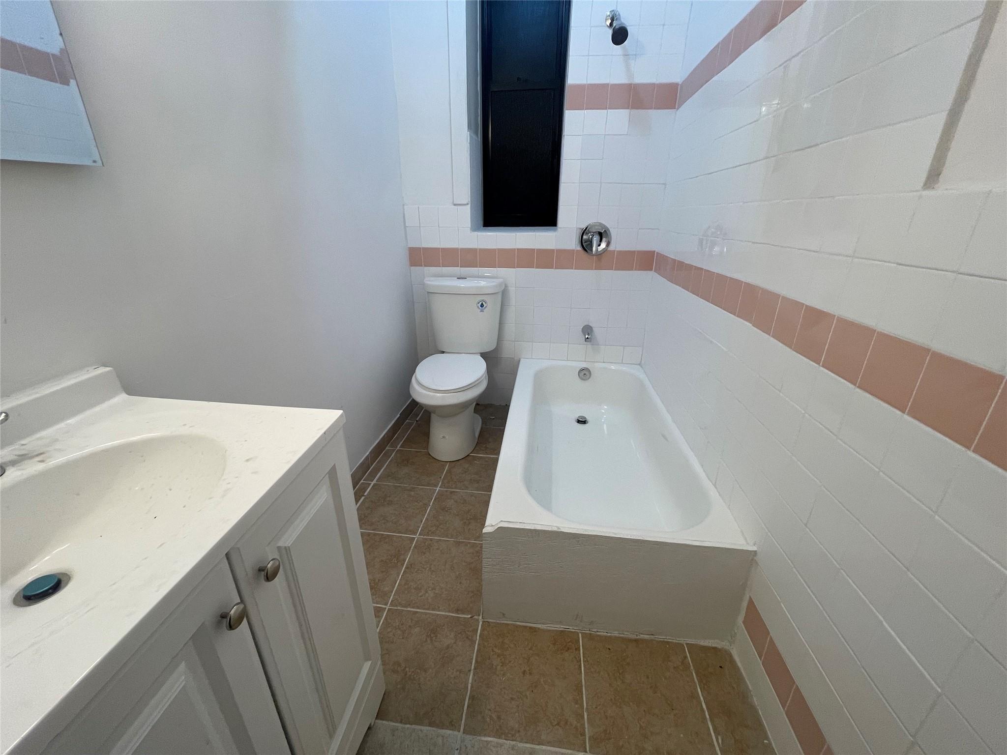Apartment Crotona  Bronx, NY 10458, MLS-829352-8