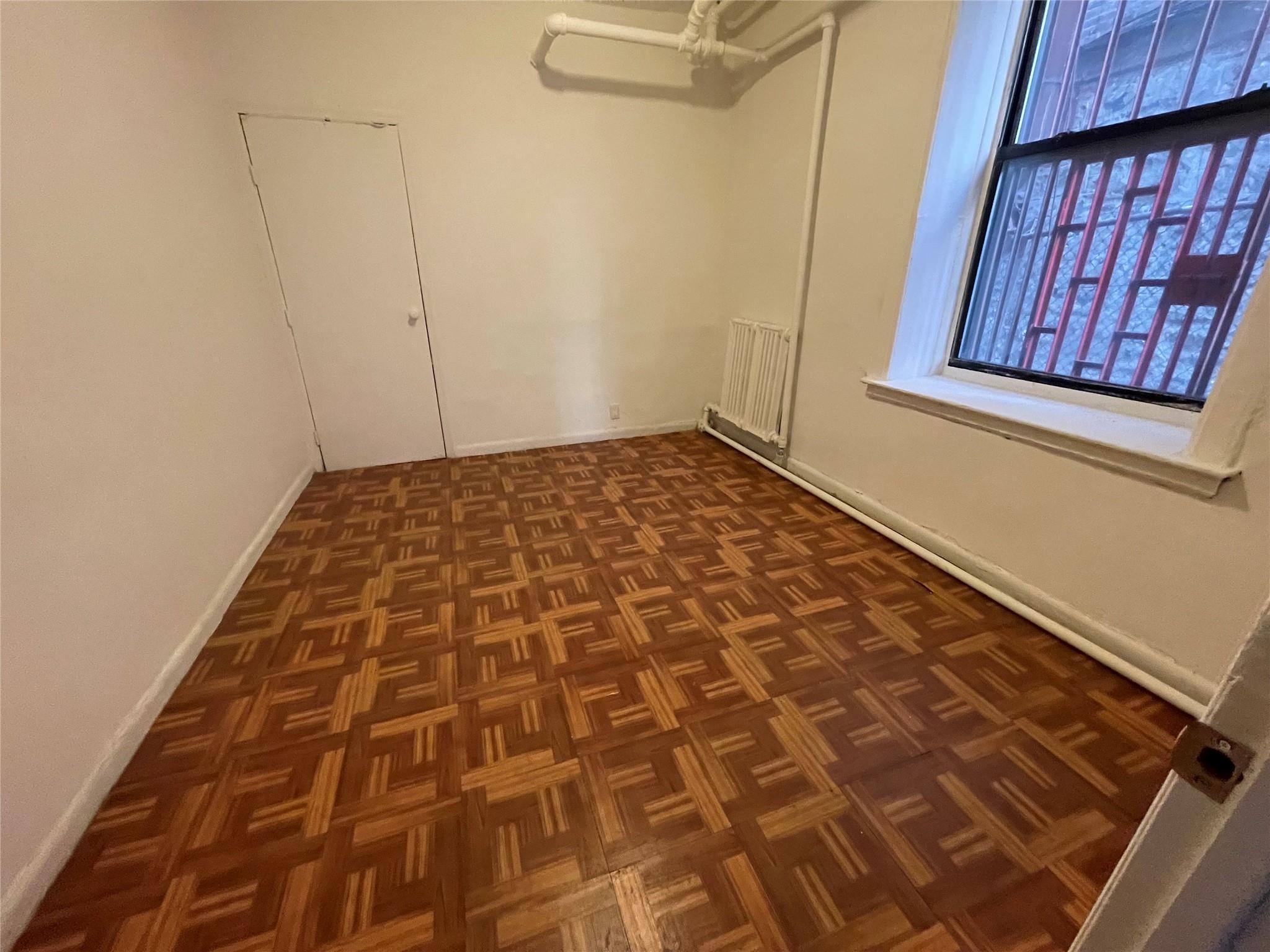 Apartment Crotona  Bronx, NY 10458, MLS-829352-9