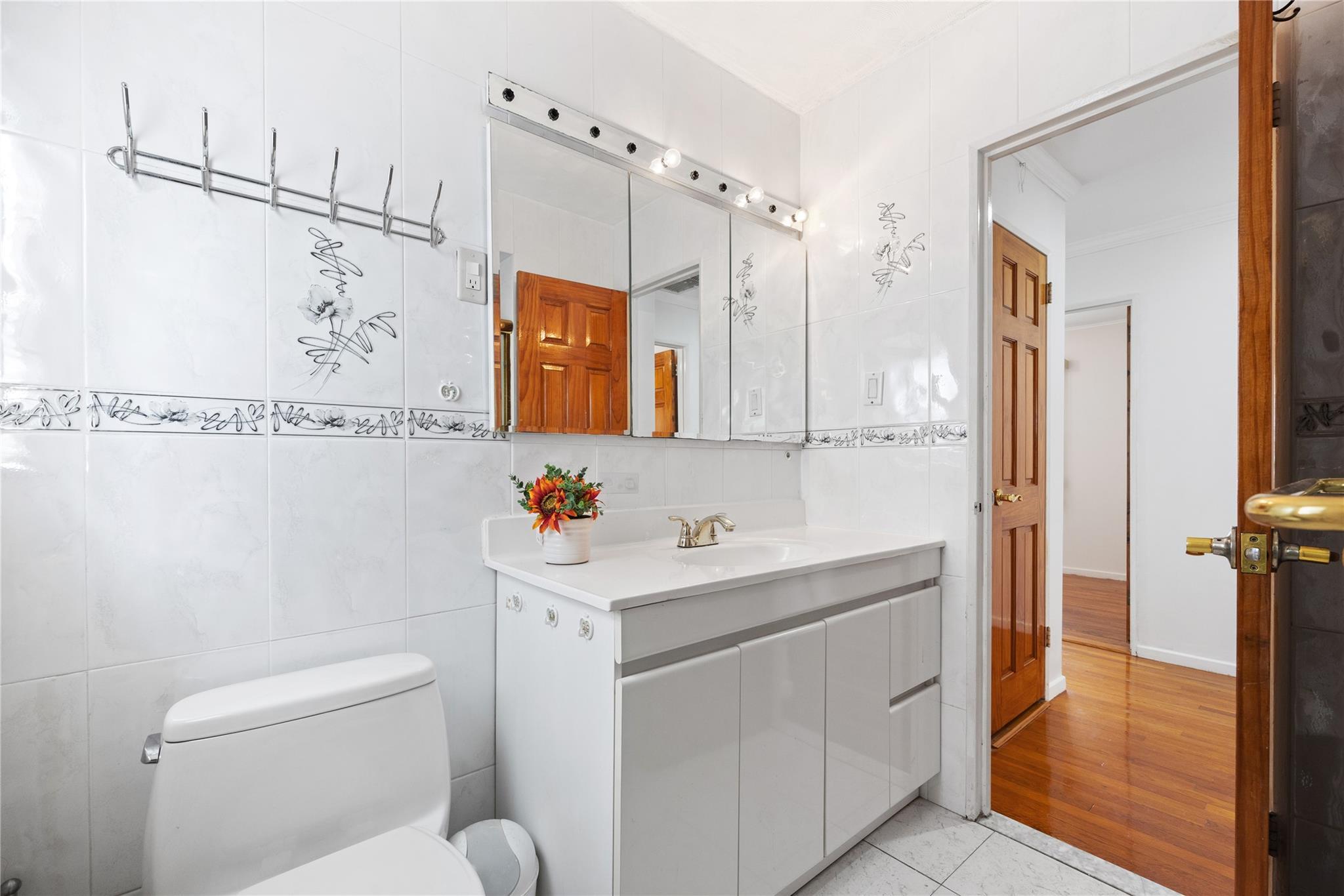 Single Family 22nd  Queens, NY 11357, MLS-829372-11