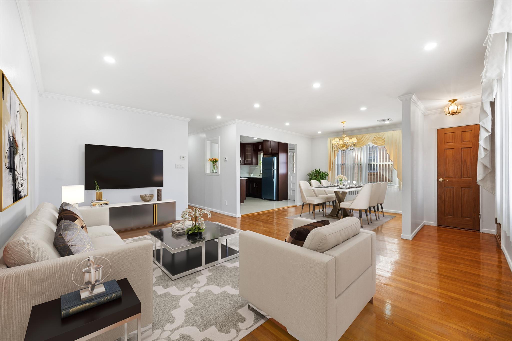 Single Family 22nd  Queens, NY 11357, MLS-829372-2