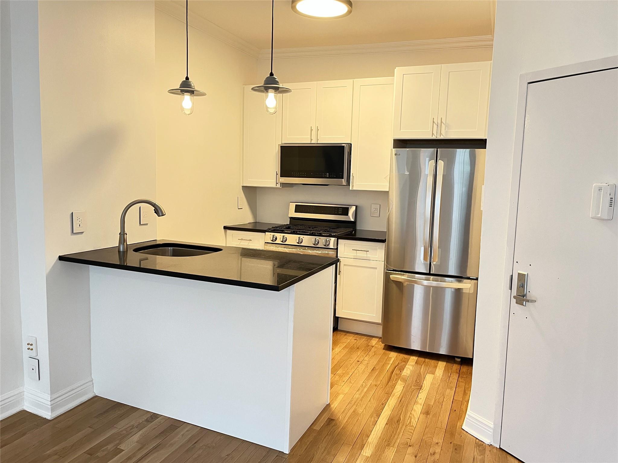 Condo Montrose  Brooklyn, NY 11206, MLS-829394-5