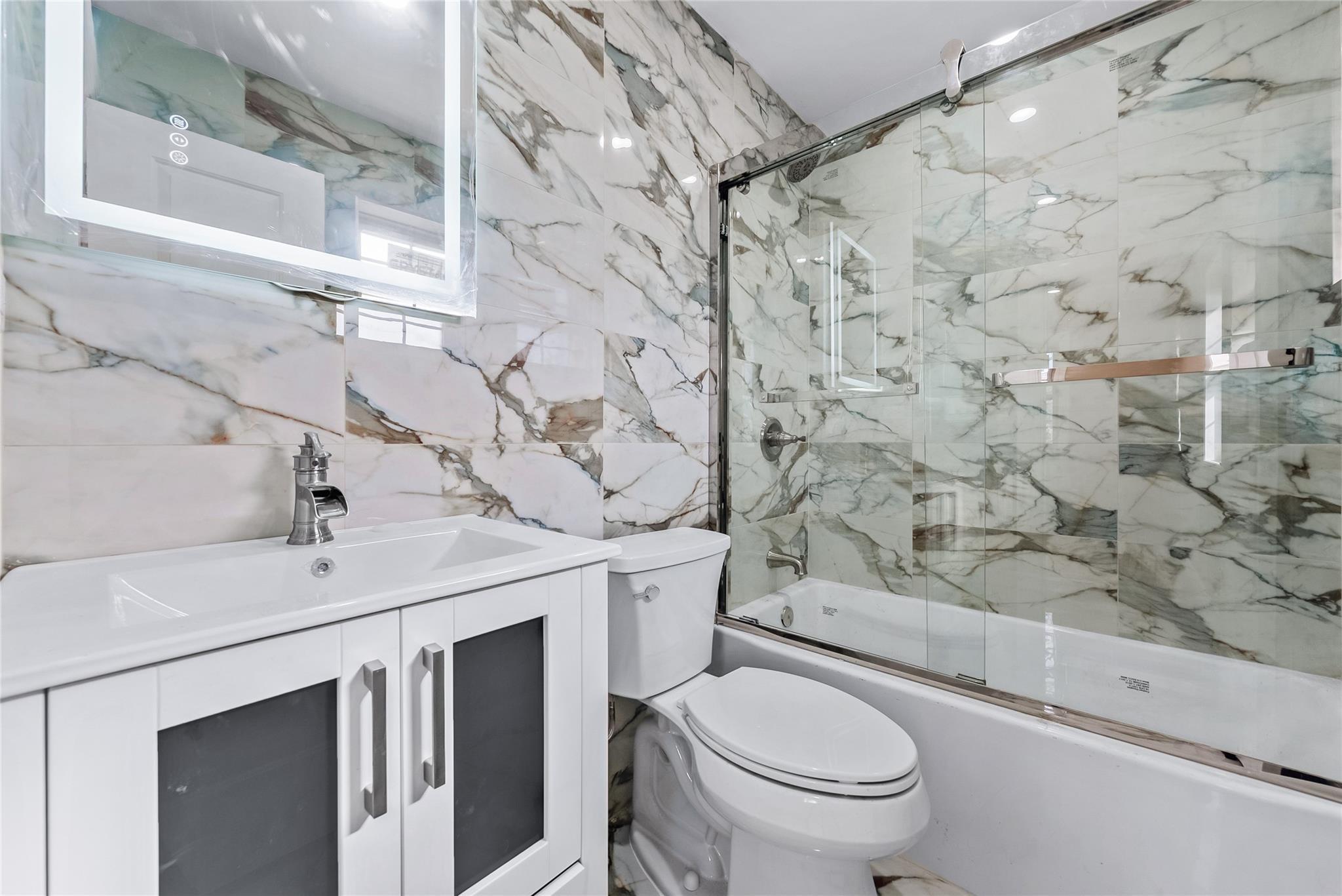 Single Family Van Siclen  Queens, NY 11419, MLS-829434-18