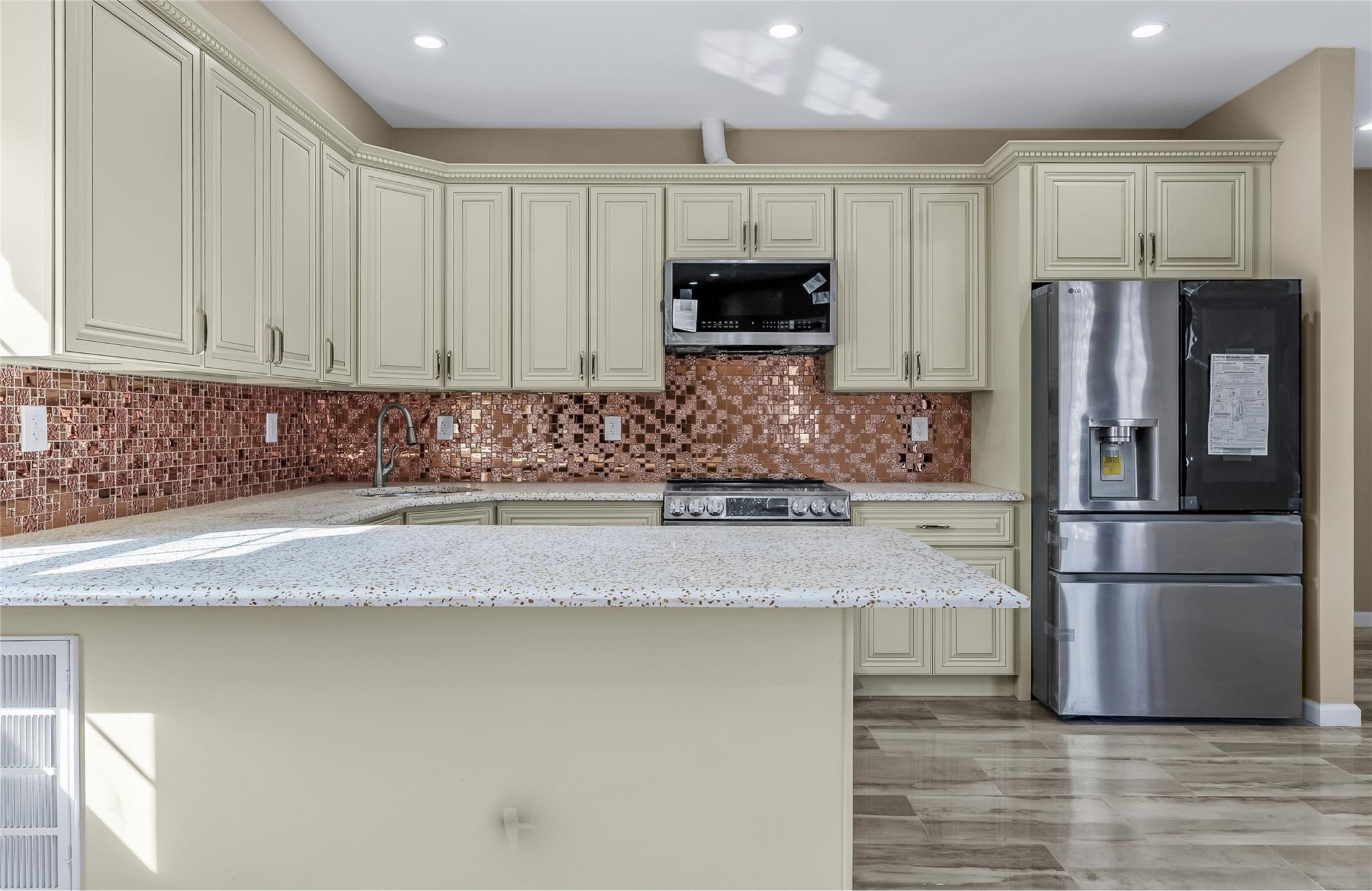 Single Family Van Siclen  Queens, NY 11419, MLS-829434-7
