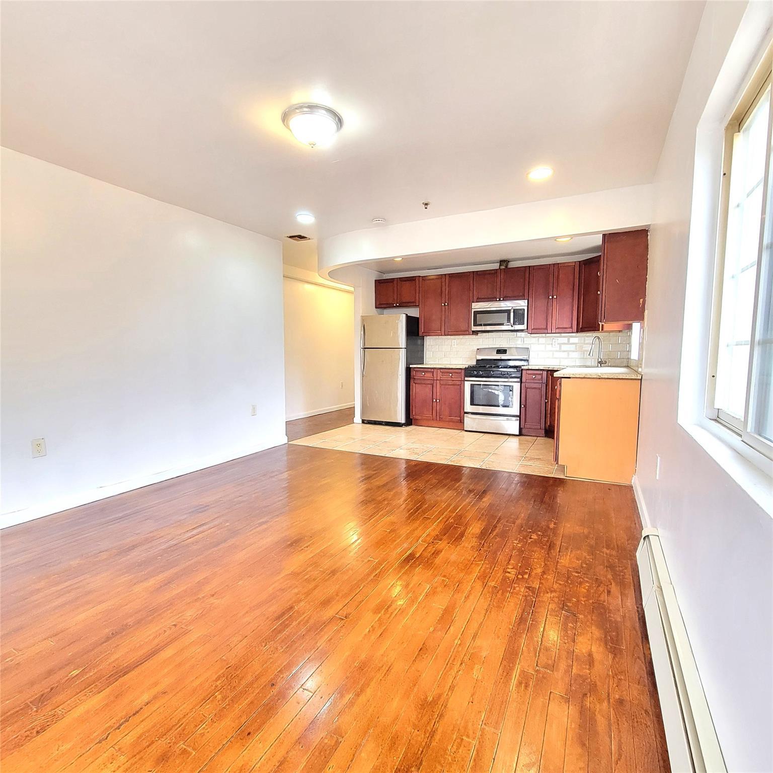 Single Family Beach 87  Queens, NY 11693, MLS-829442-3