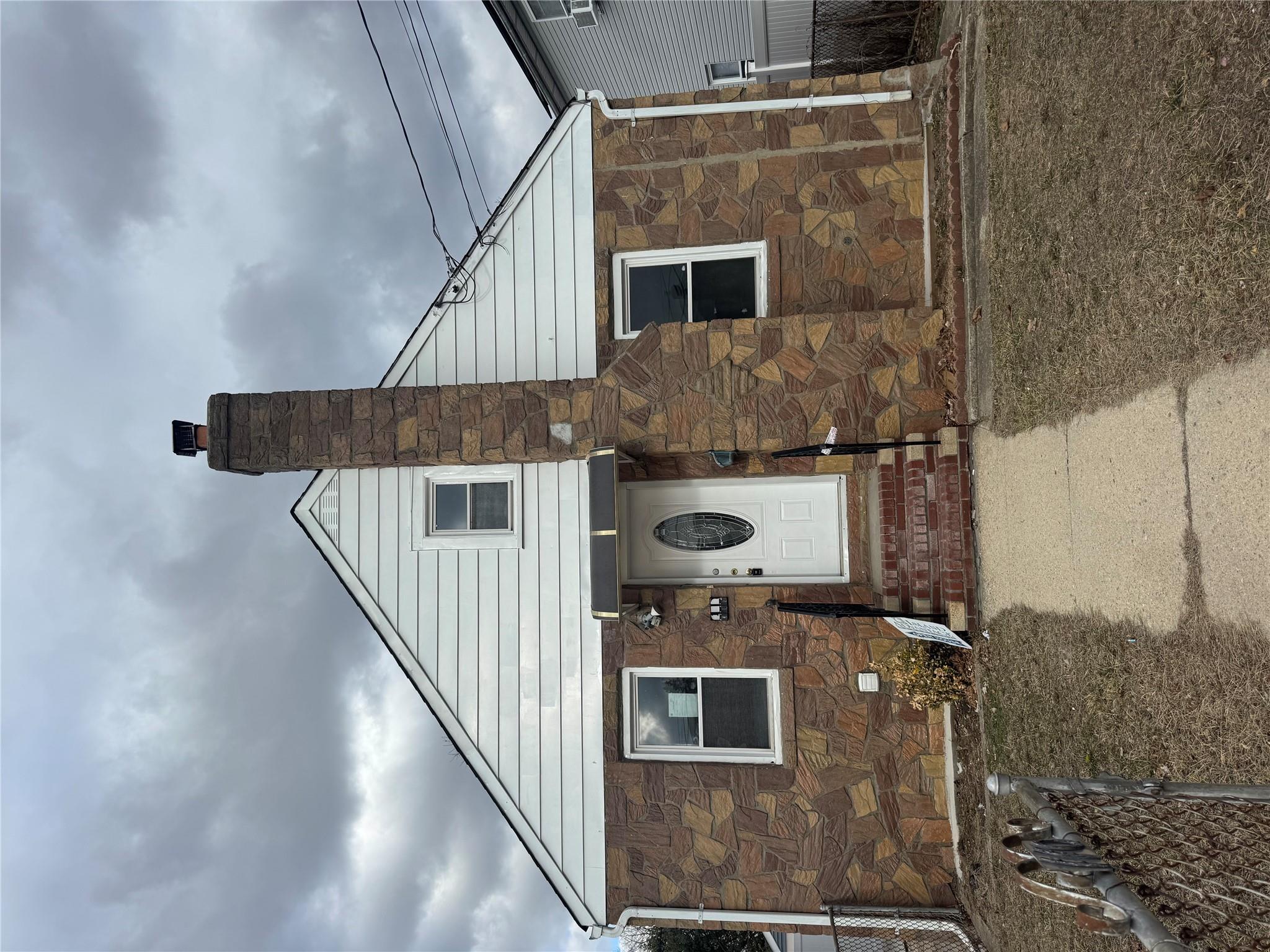 Single Family Terrace  Nassau County, NY 11003, MLS-829458-2