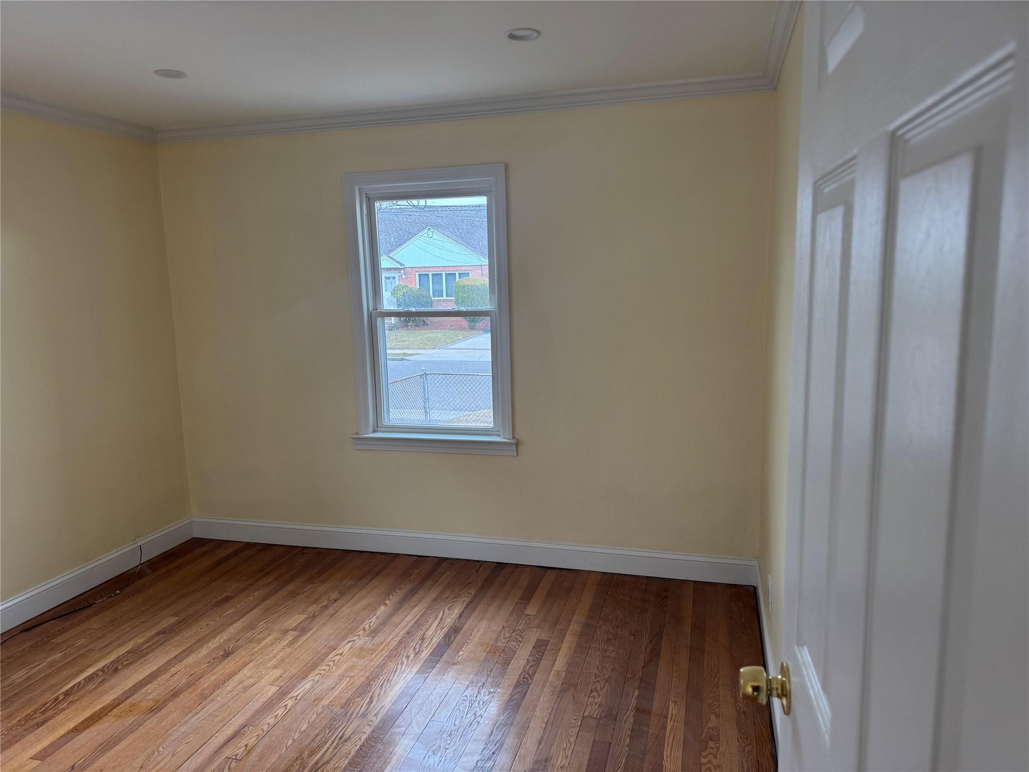 Single Family Terrace  Nassau County, NY 11003, MLS-829458-6