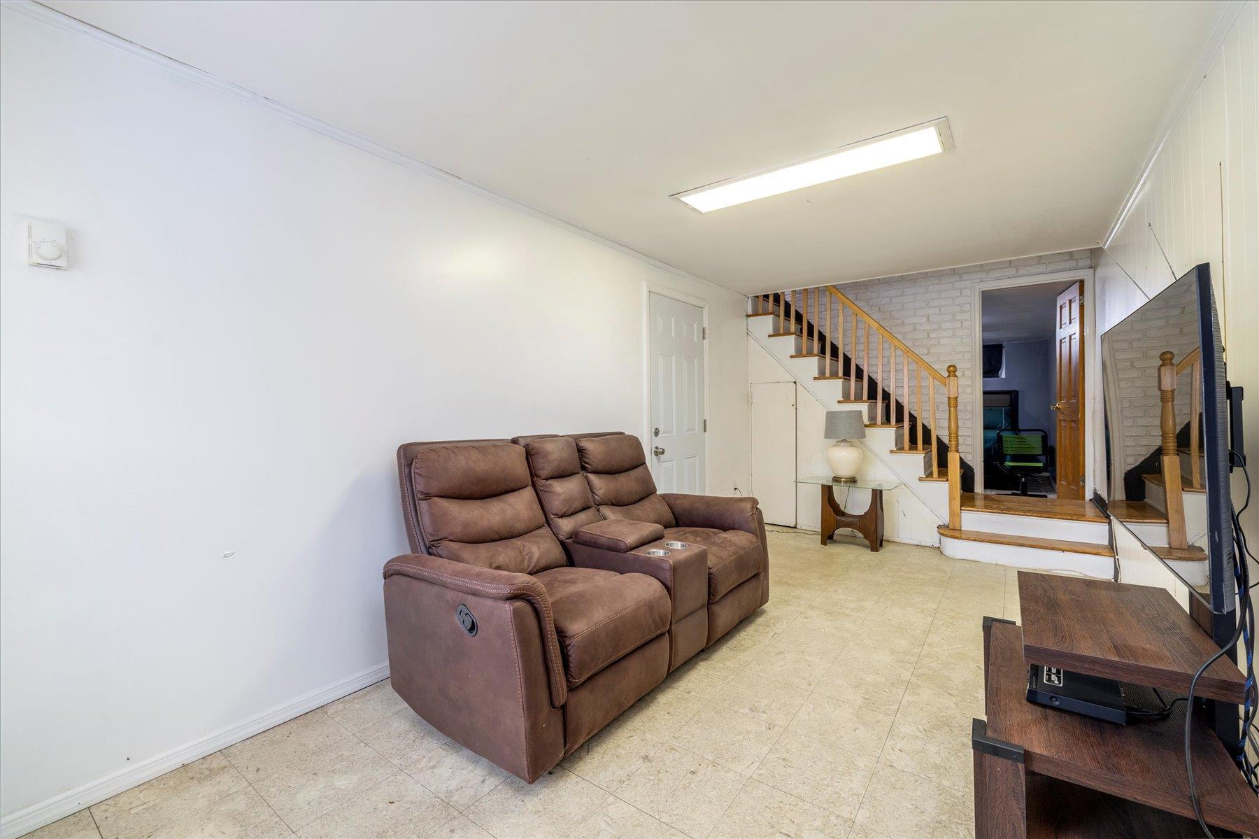 Single Family Nashville  Queens, NY 11411, MLS-829493-2