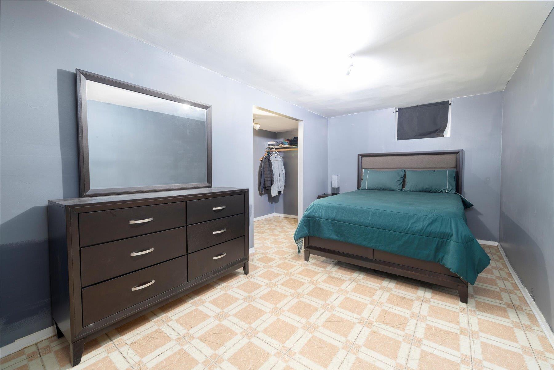 Single Family Nashville  Queens, NY 11411, MLS-829493-4