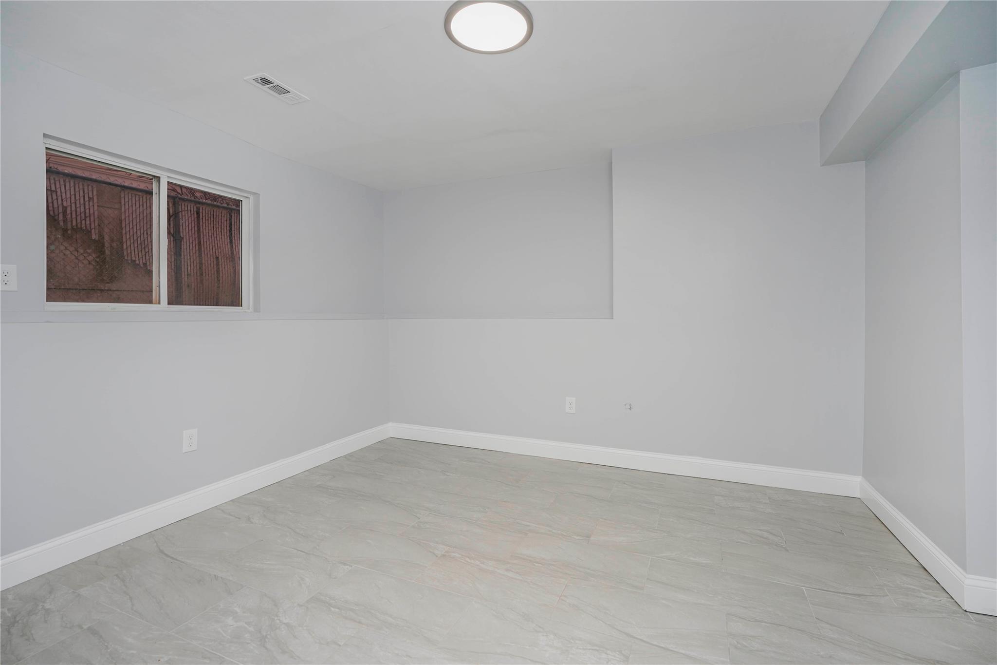 Single Family Sunset  Staten Island, NY 10314, MLS-829503-25