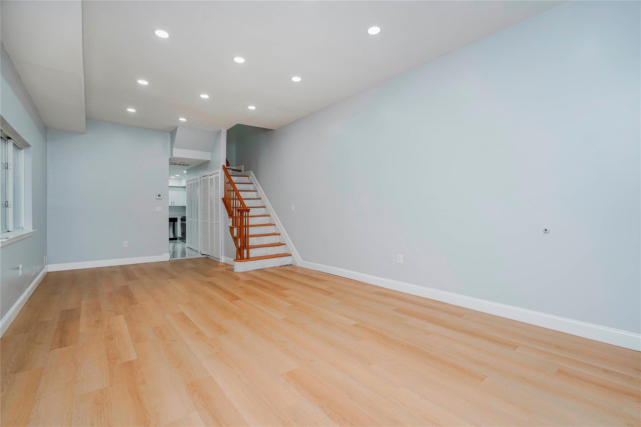 Single Family Sunset  Staten Island, NY 10314, MLS-829503-4