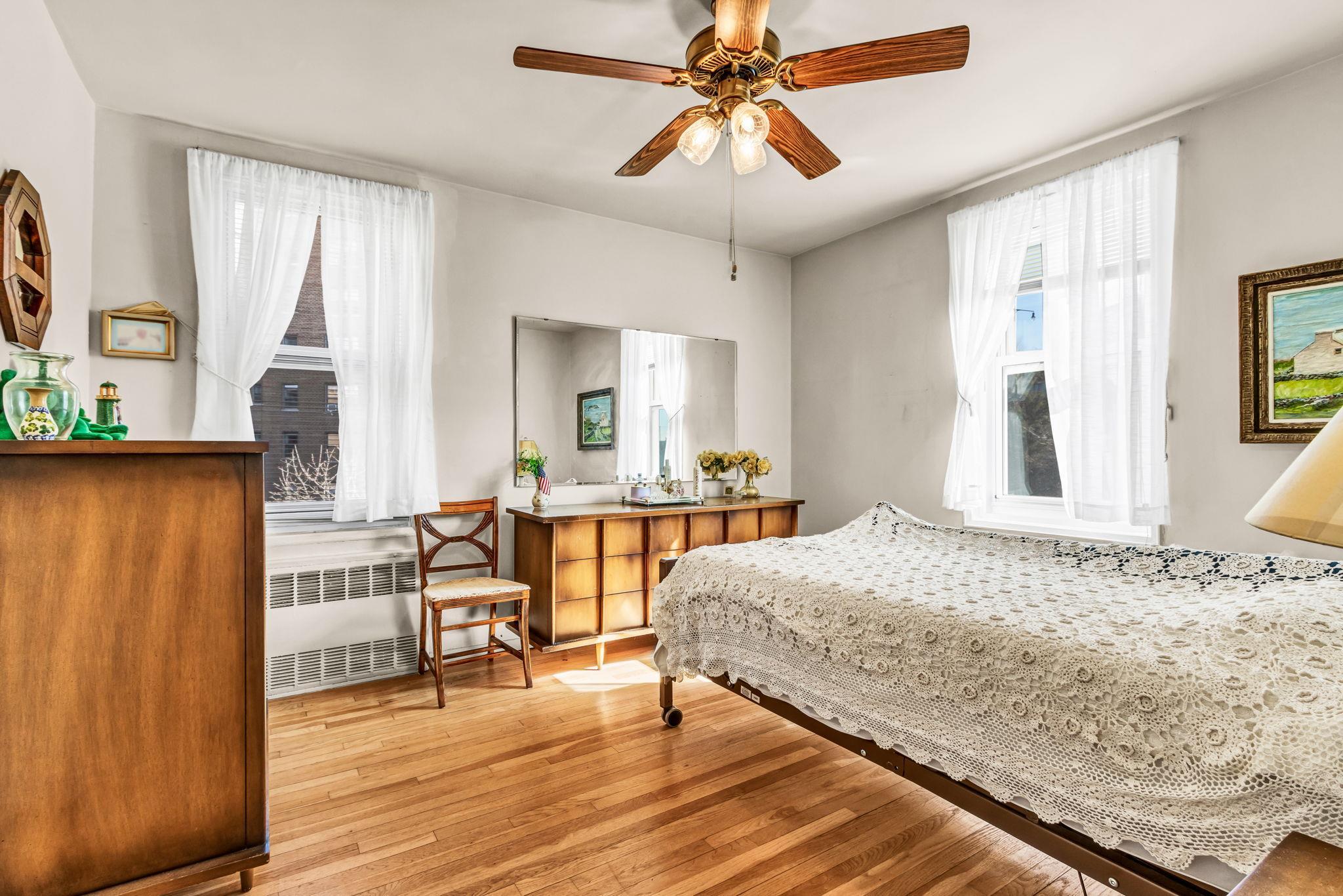 Coop Palisade  Bronx, NY 10463, MLS-829565-10