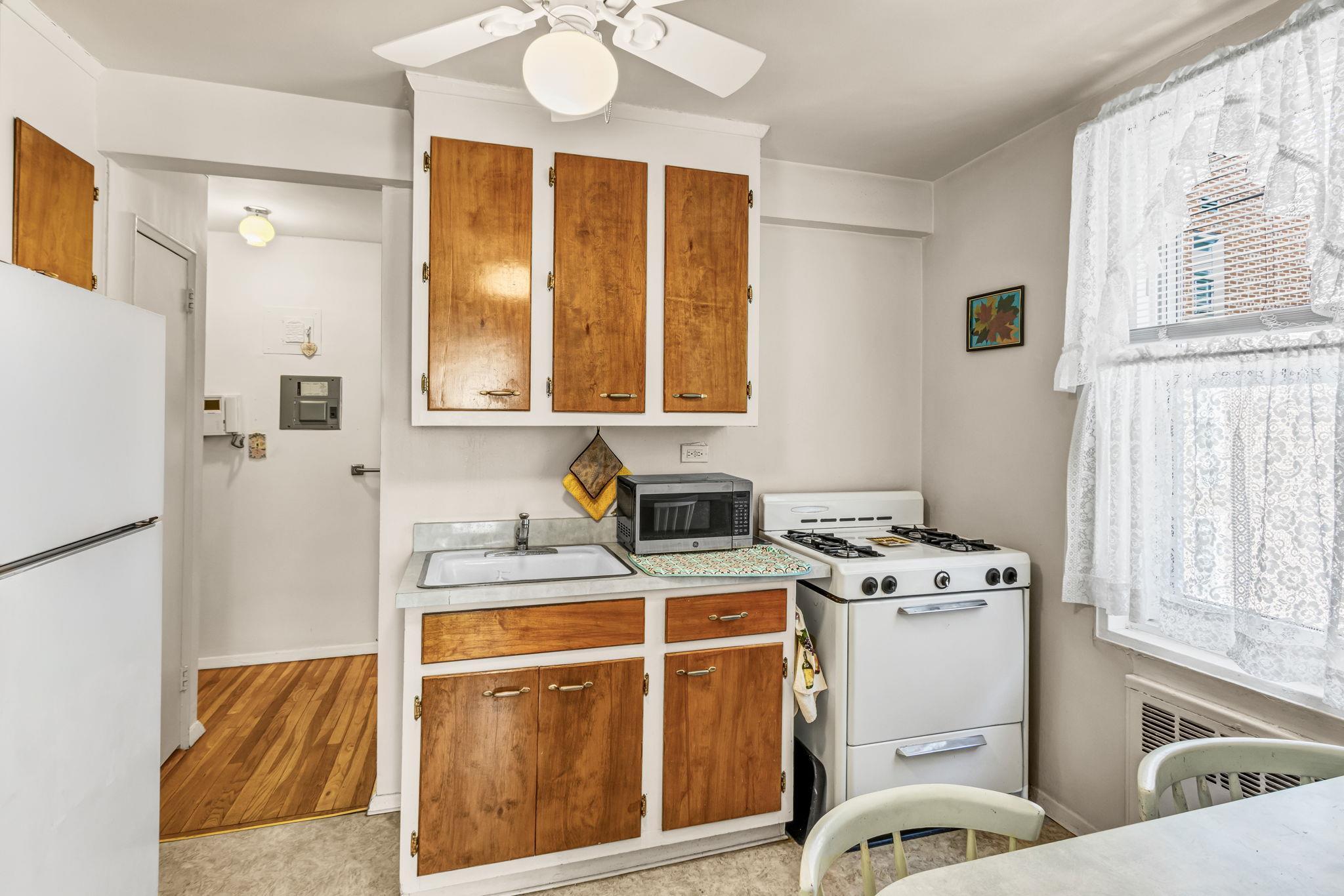 Coop Palisade  Bronx, NY 10463, MLS-829565-9