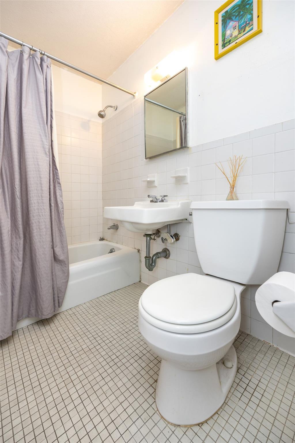 Coop Pearl  Manhattan, NY 10038, MLS-829590-10