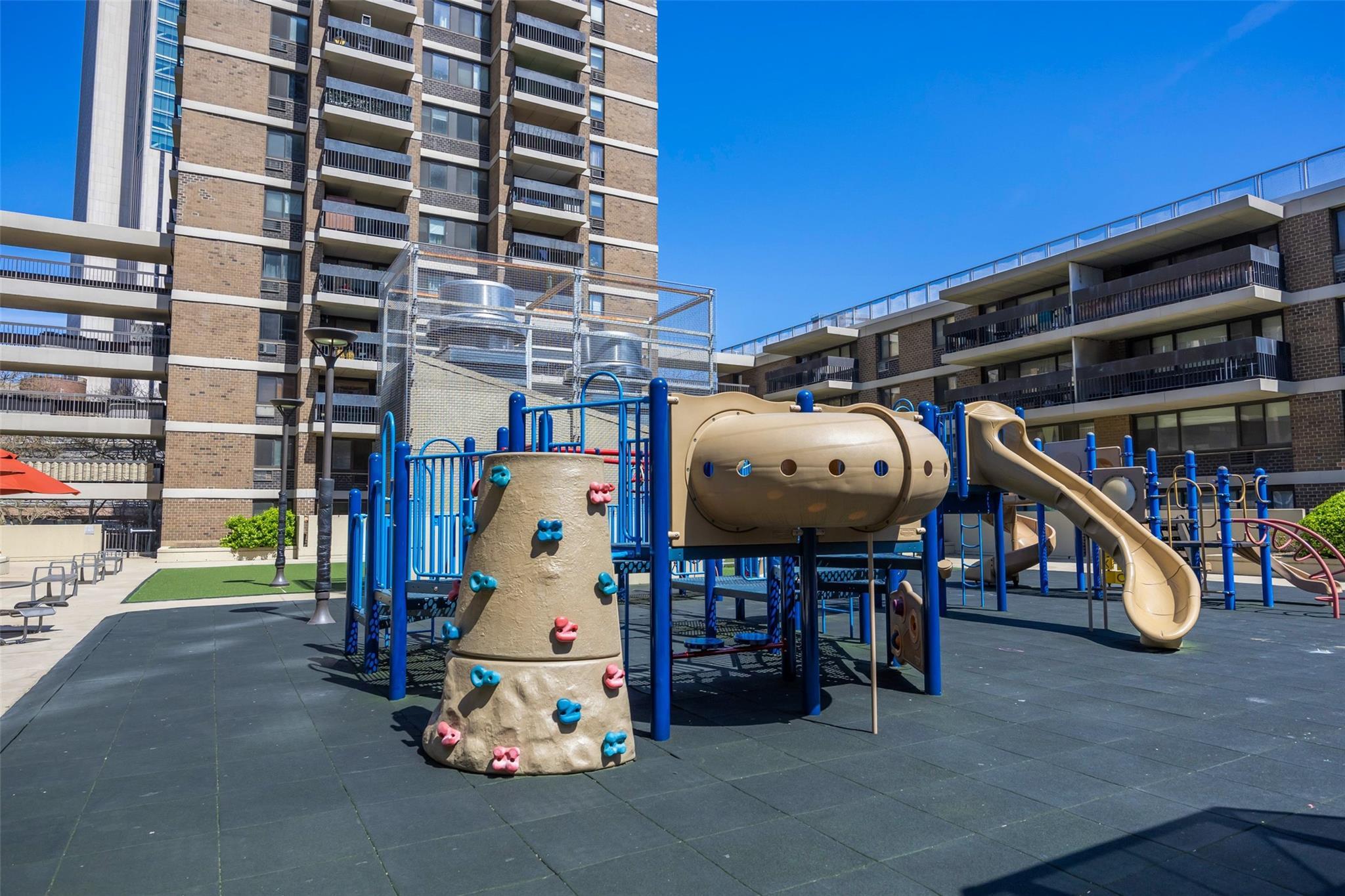 Coop Pearl  Manhattan, NY 10038, MLS-829590-16