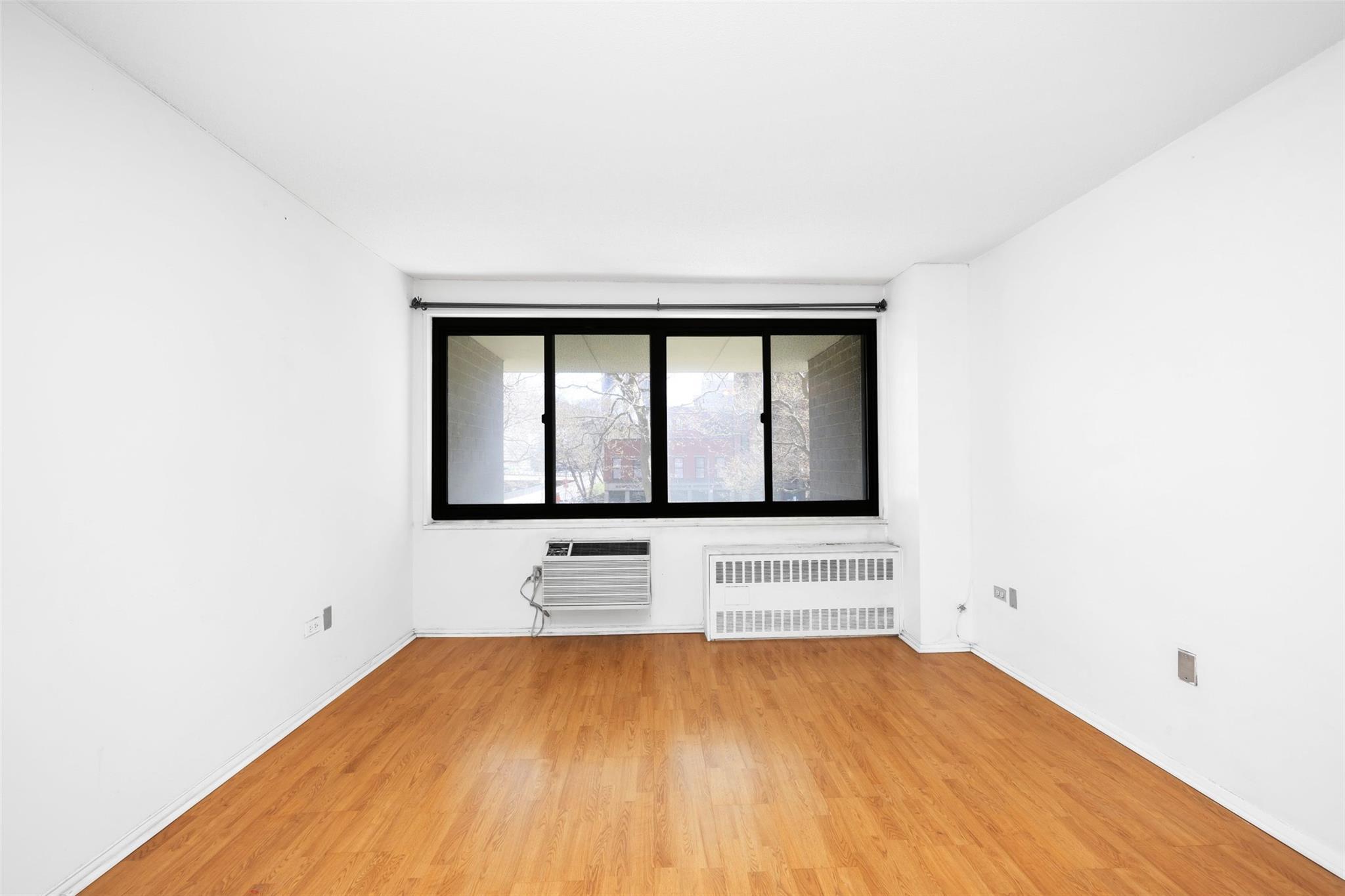 Coop Pearl  Manhattan, NY 10038, MLS-829590-2