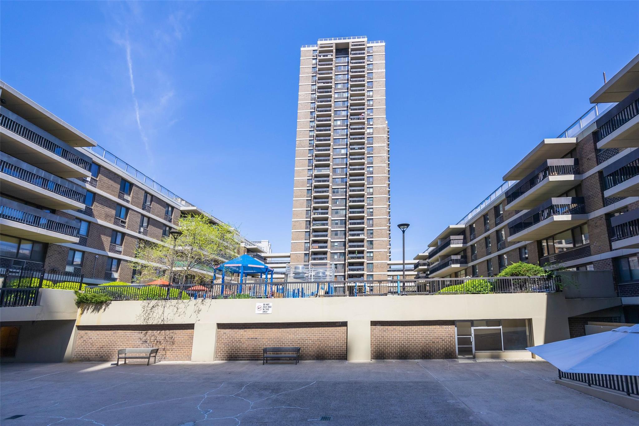 Coop Pearl  Manhattan, NY 10038, MLS-829590-21