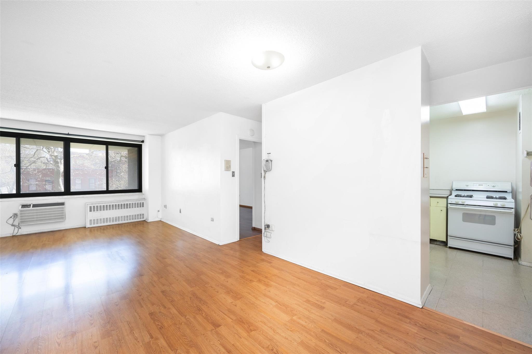 Coop Pearl  Manhattan, NY 10038, MLS-829590-3