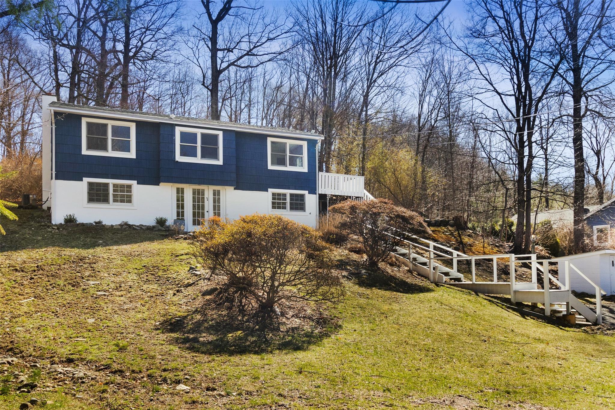 Single Family Saddle River  Rockland County, NY 10952, MLS-829596-23