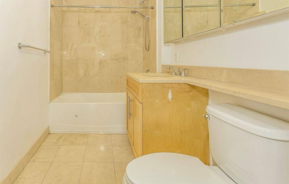 Apartment College Point  Queens, NY 11354, MLS-829601-10