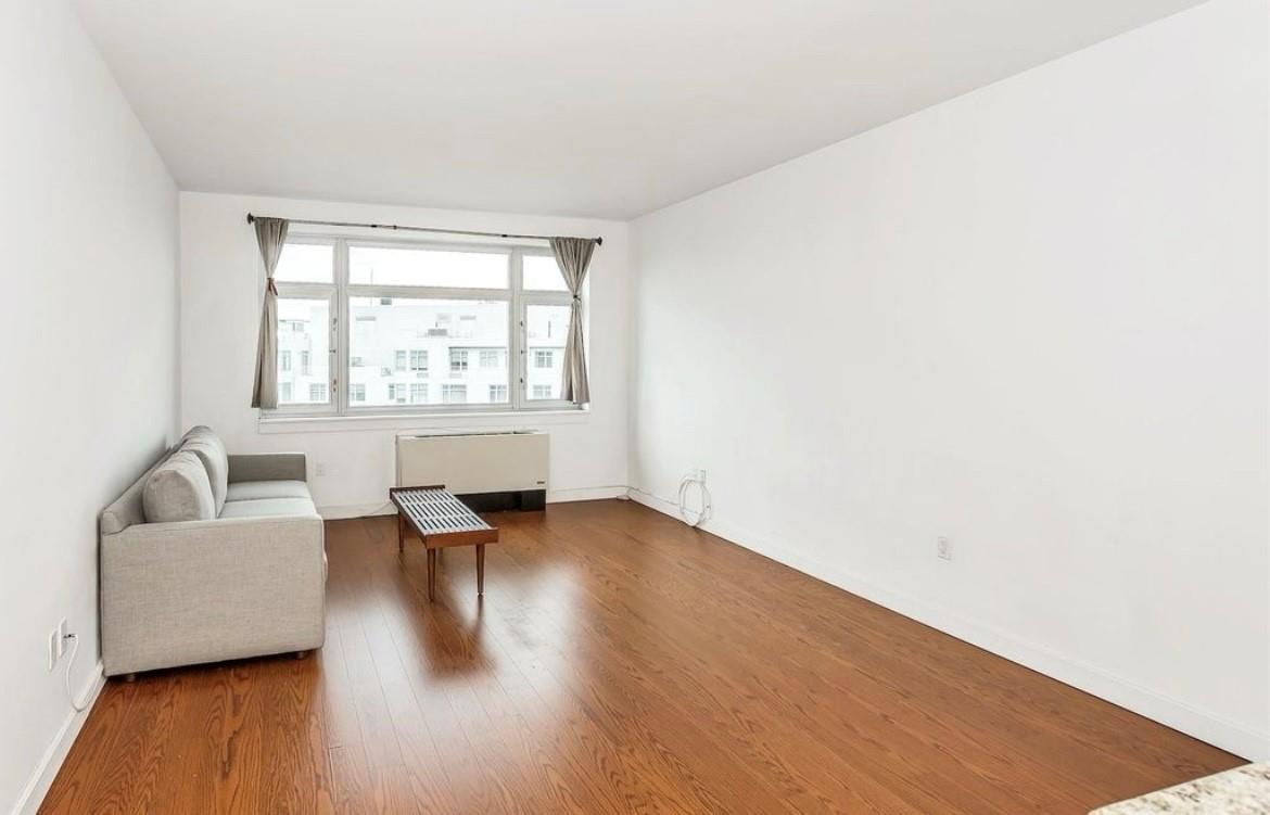Apartment College Point  Queens, NY 11354, MLS-829601-2