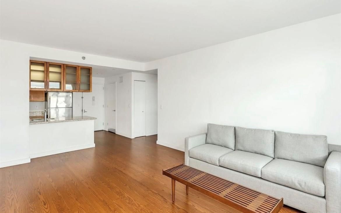Apartment College Point  Queens, NY 11354, MLS-829601-4