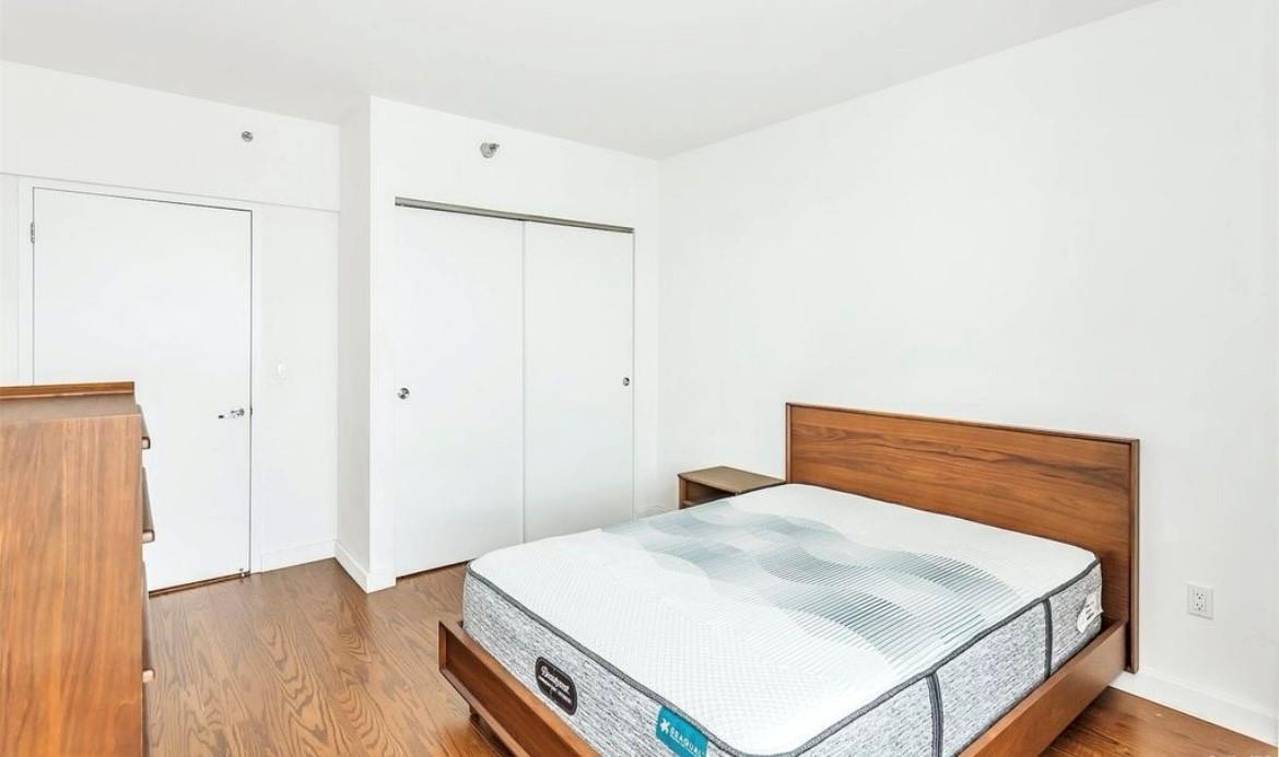 Apartment College Point  Queens, NY 11354, MLS-829601-7
