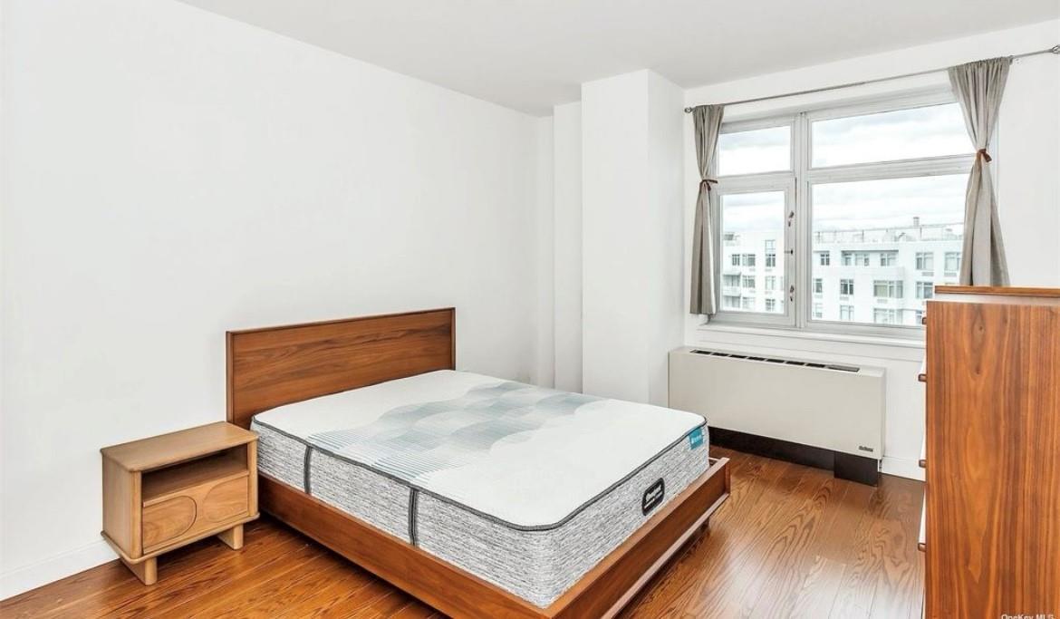 Apartment College Point  Queens, NY 11354, MLS-829601-8