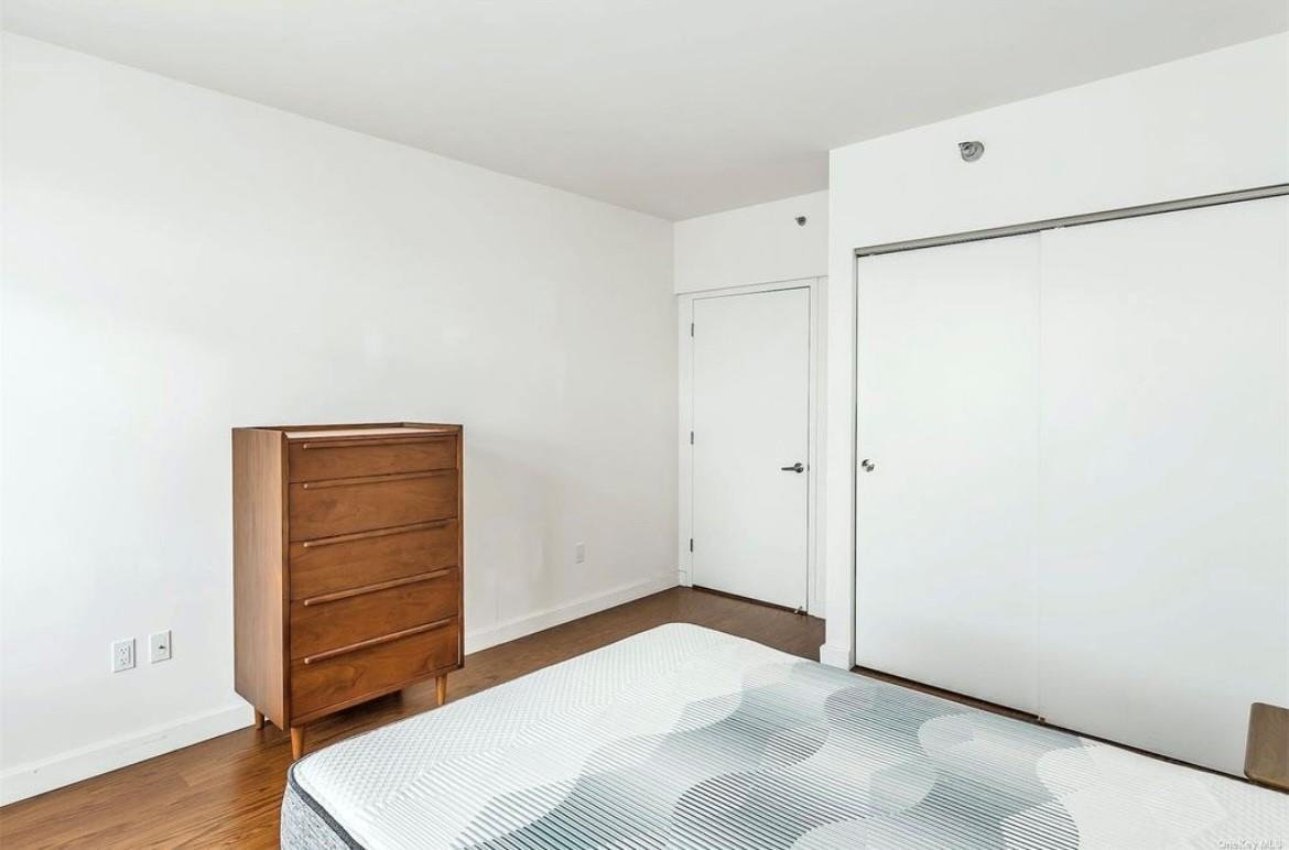 Apartment College Point  Queens, NY 11354, MLS-829601-9